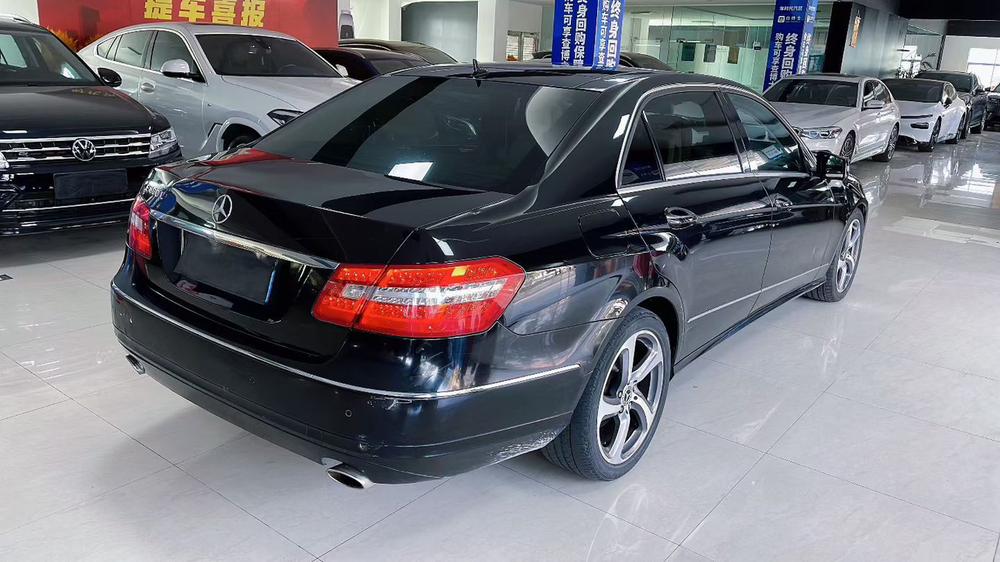 Mercedes-Benz Mercedes-Benz E-Class