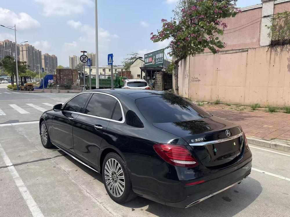 Mercedes-Benz Mercedes-Benz E-Class