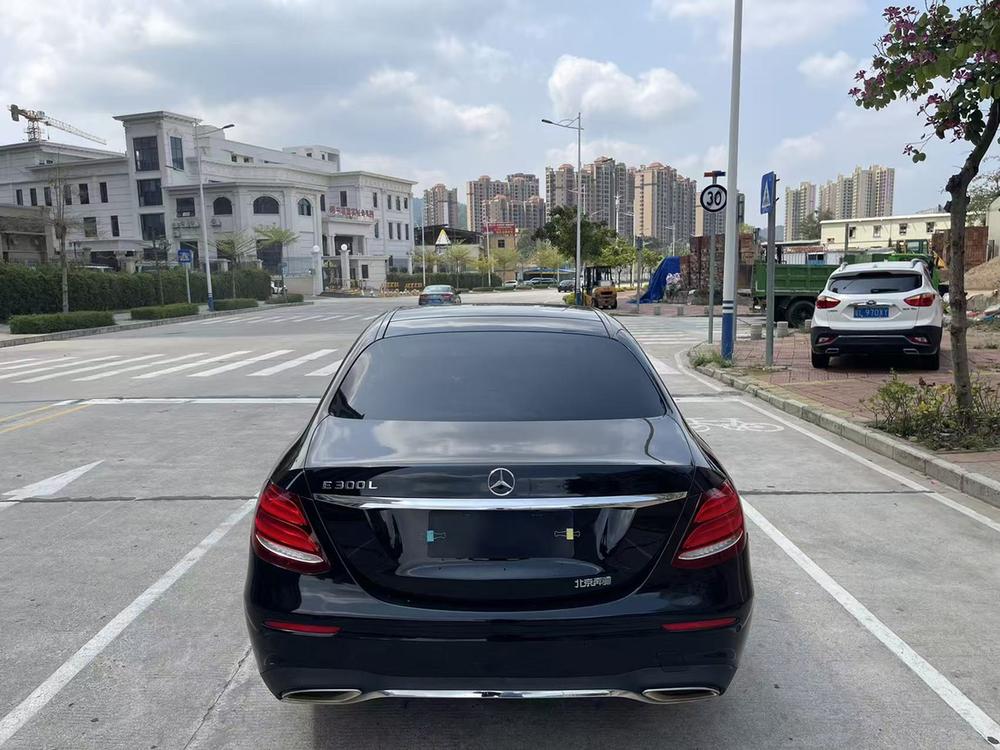 Mercedes-Benz Mercedes-Benz E-Class