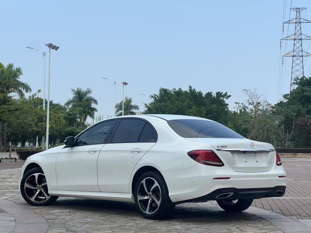 Mercedes-Benz Mercedes-Benz E-Class