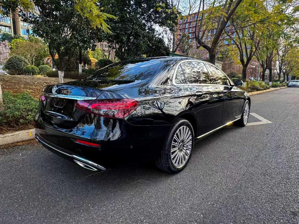 Mercedes-Benz Mercedes-Benz E-Class
