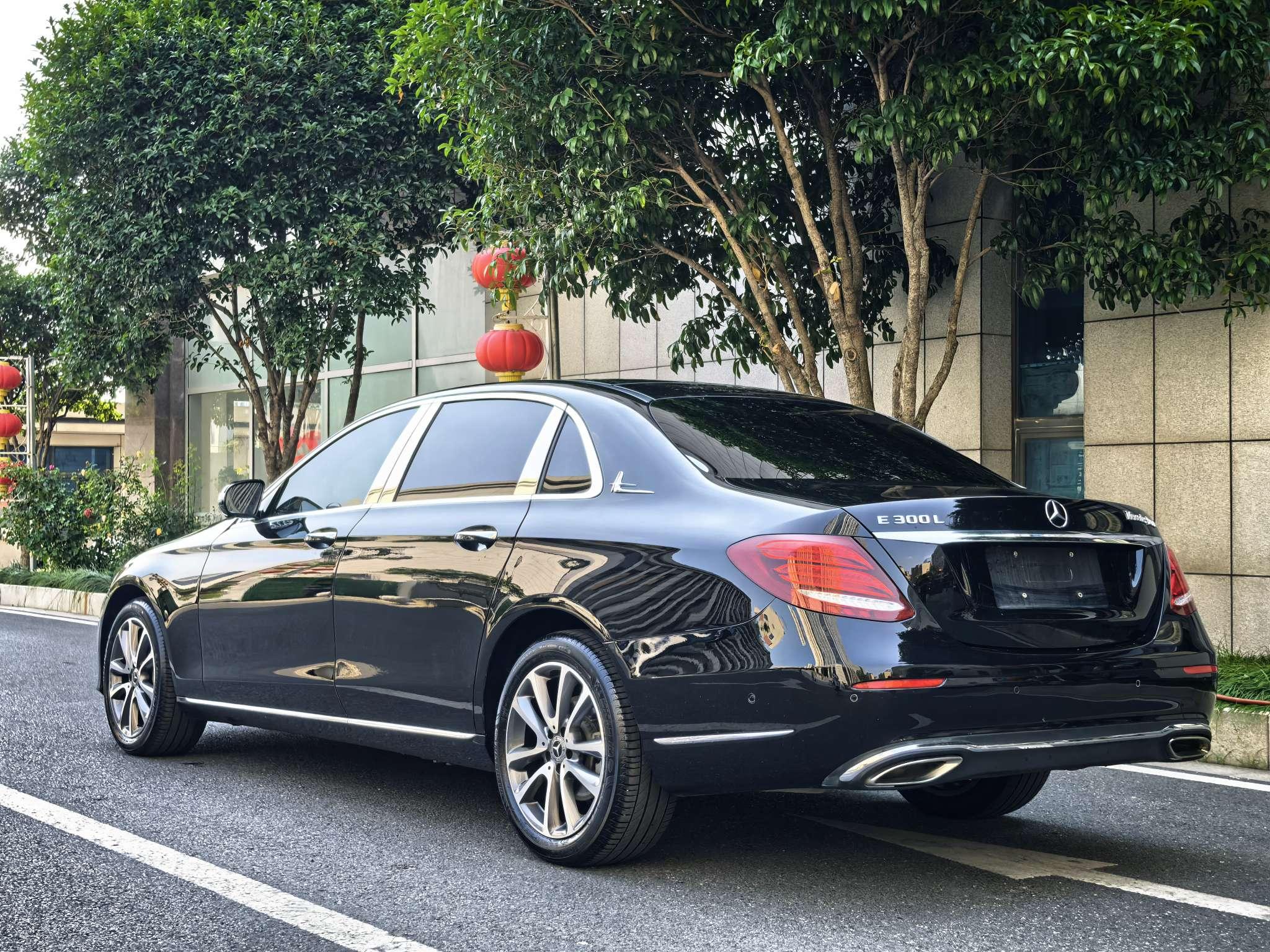 Mercedes-Benz Mercedes-Benz E-Class