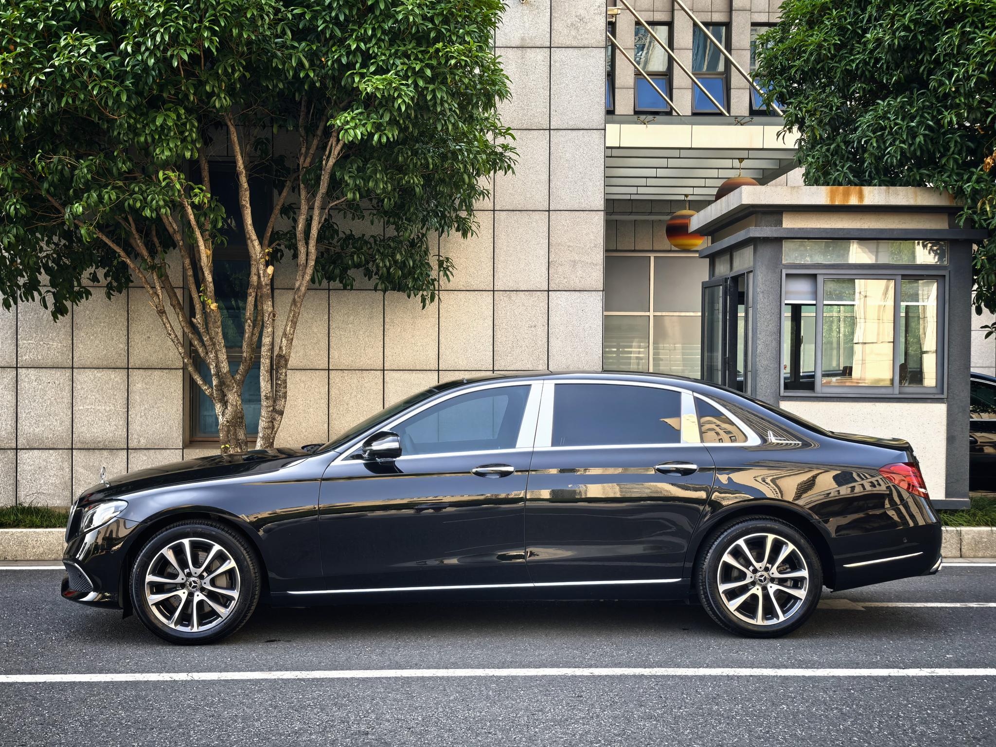 Mercedes-Benz Mercedes-Benz E-Class