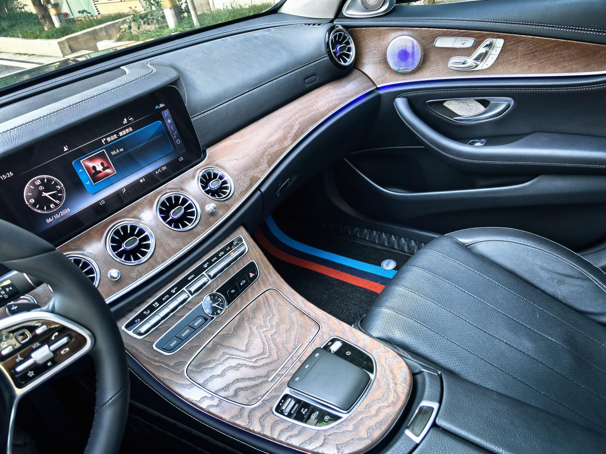 Mercedes-Benz Mercedes-Benz E-Class