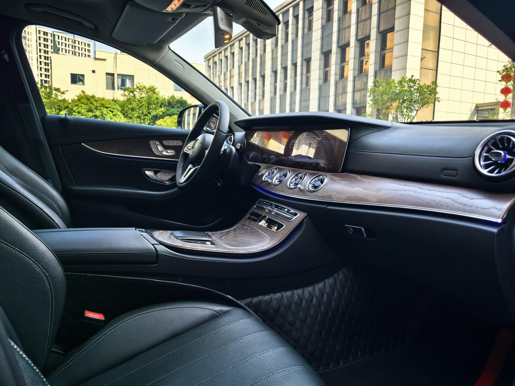 Mercedes-Benz Mercedes-Benz E-Class