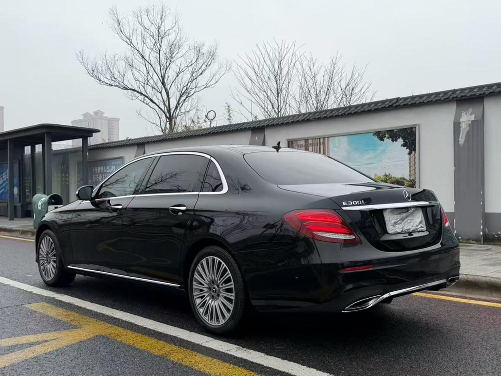 Mercedes-Benz Mercedes-Benz E-Class