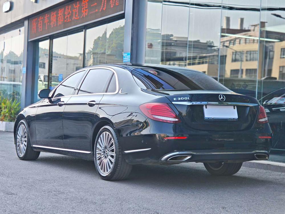Mercedes-Benz Mercedes-Benz E-Class