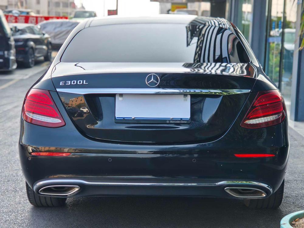 Mercedes-Benz Mercedes-Benz E-Class