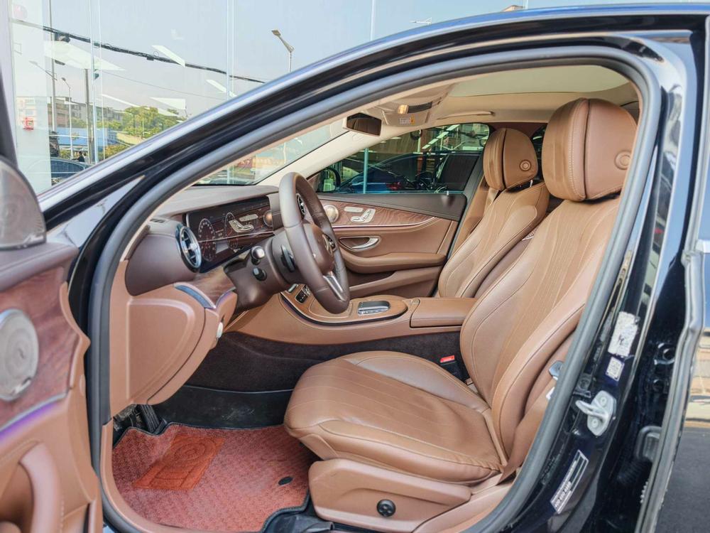 Mercedes-Benz Mercedes-Benz E-Class