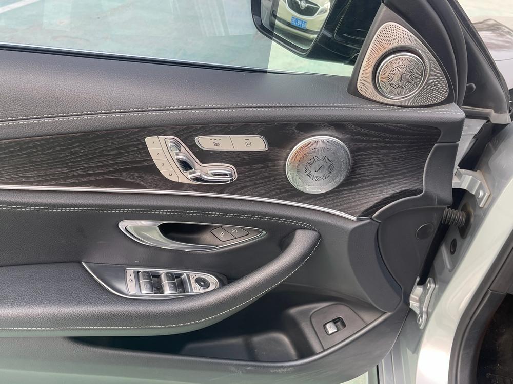 Mercedes-Benz Mercedes-Benz E-Class