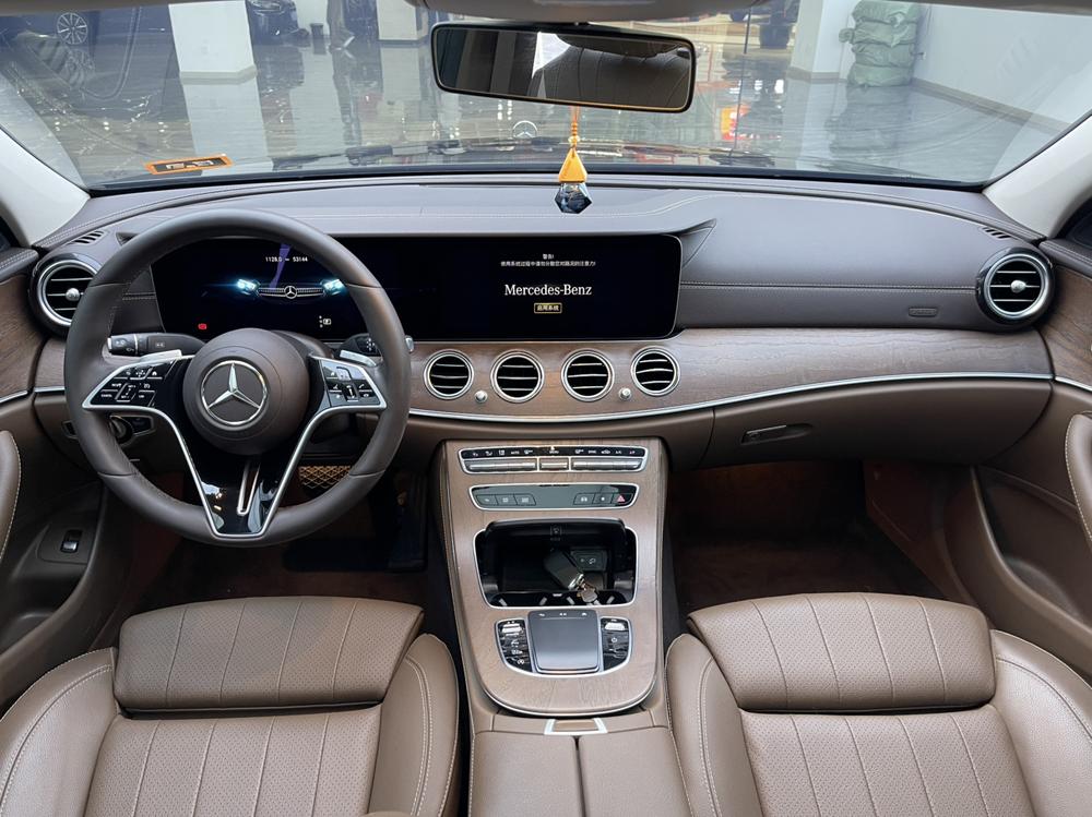 Mercedes-Benz Mercedes-Benz E-Class