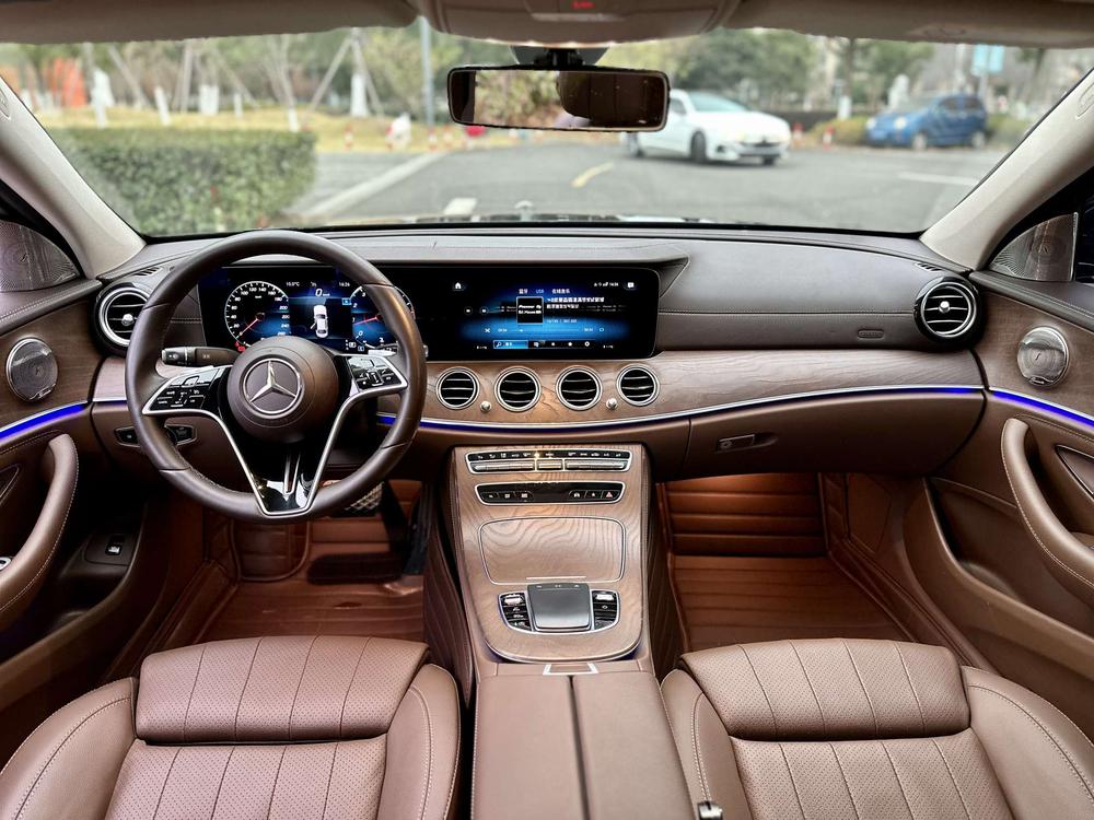 Mercedes-Benz Mercedes-Benz E-Class