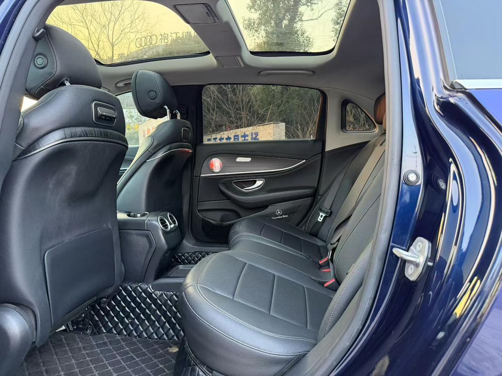 Mercedes-Benz Mercedes-Benz E-Class