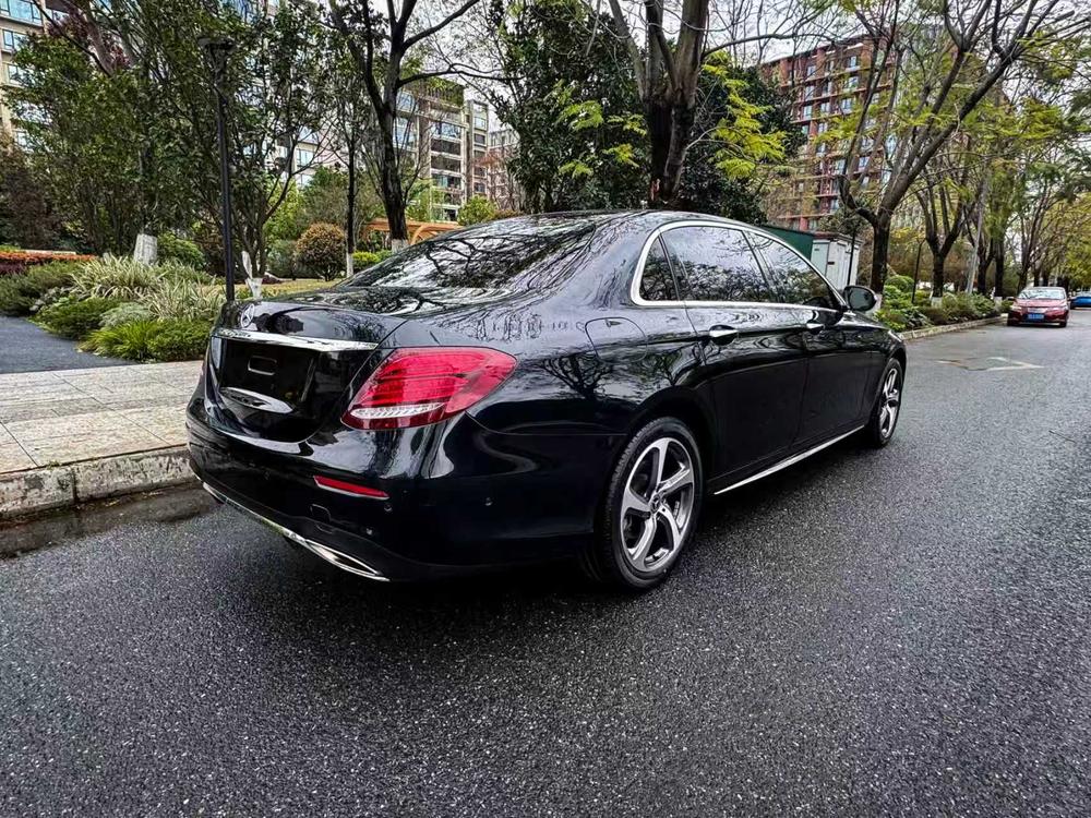 Mercedes-Benz Mercedes-Benz E-Class