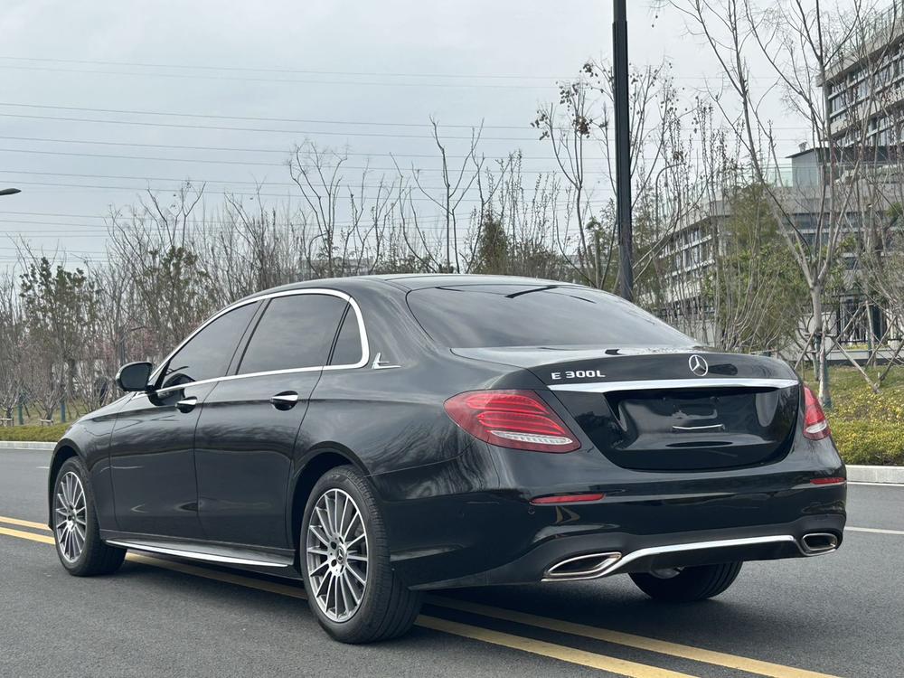 Mercedes-Benz Mercedes-Benz E-Class