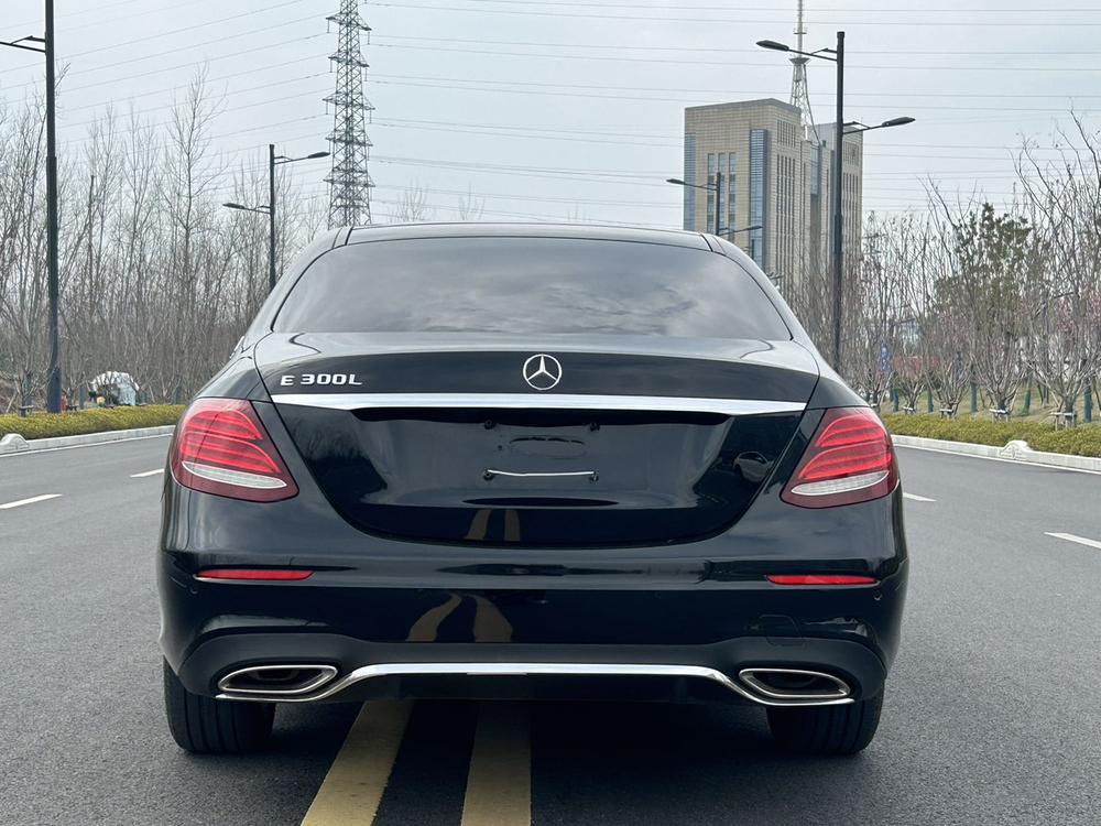 Mercedes-Benz Mercedes-Benz E-Class