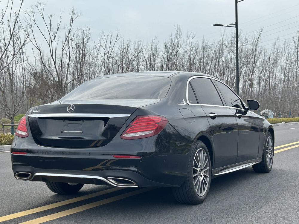 Mercedes-Benz Mercedes-Benz E-Class