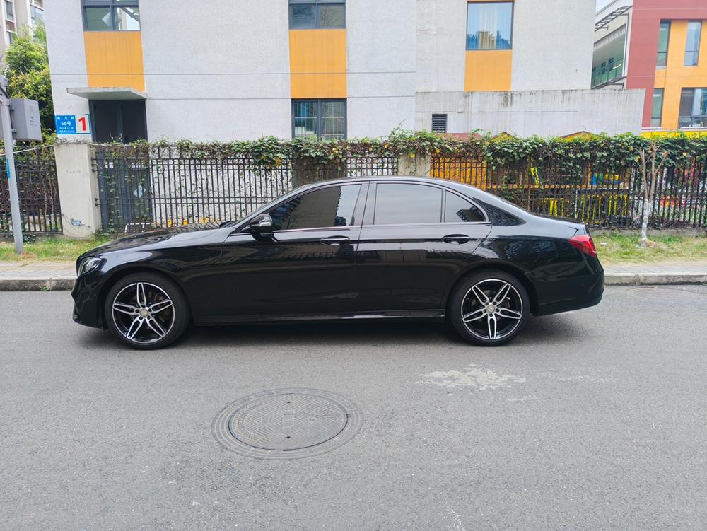 Mercedes-Benz Mercedes-Benz E-Class