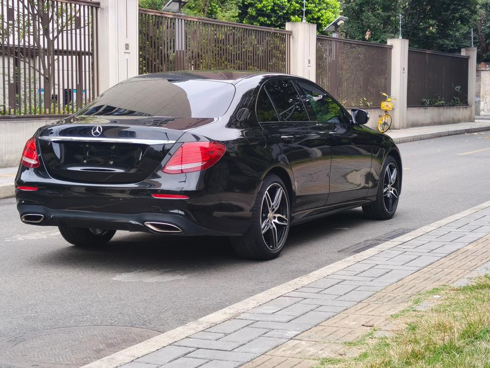 Mercedes-Benz Mercedes-Benz E-Class