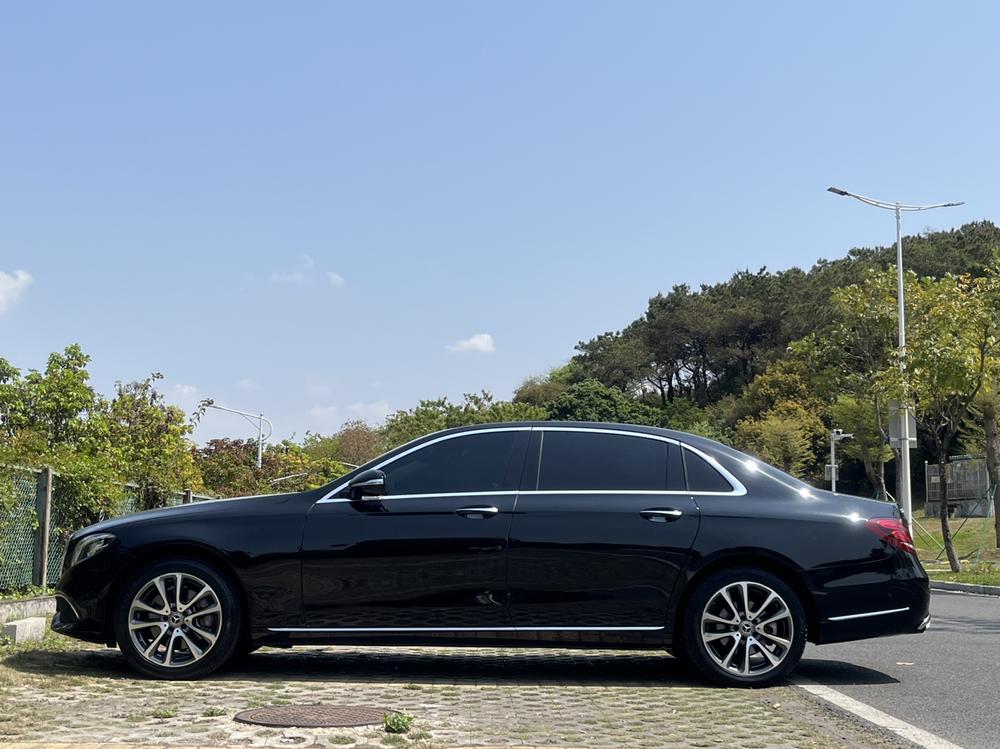 Mercedes-Benz Mercedes-Benz E-Class