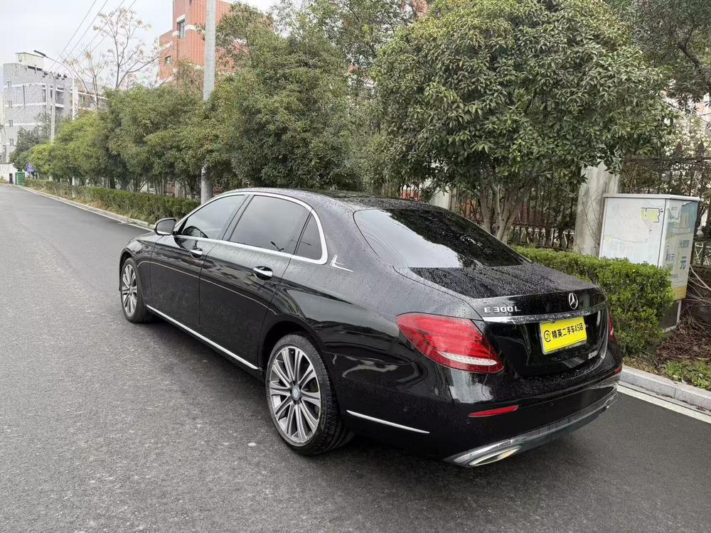 Mercedes-Benz Mercedes-Benz E-Class