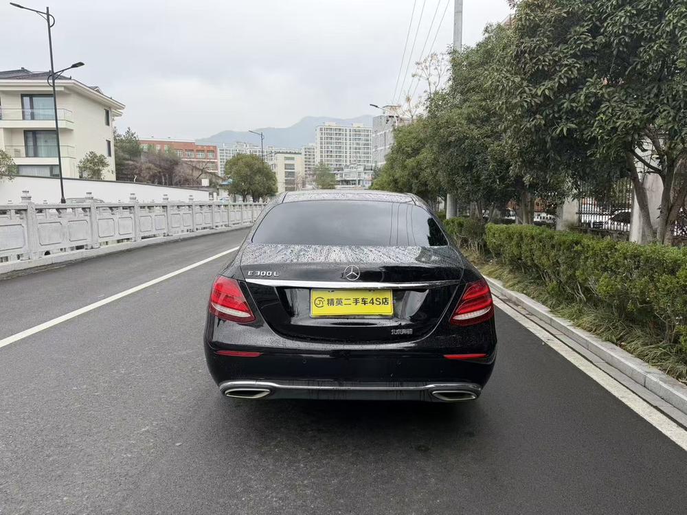 Mercedes-Benz Mercedes-Benz E-Class