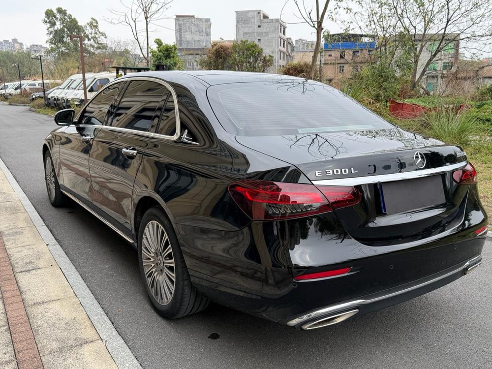 Mercedes-Benz Mercedes-Benz E-Class