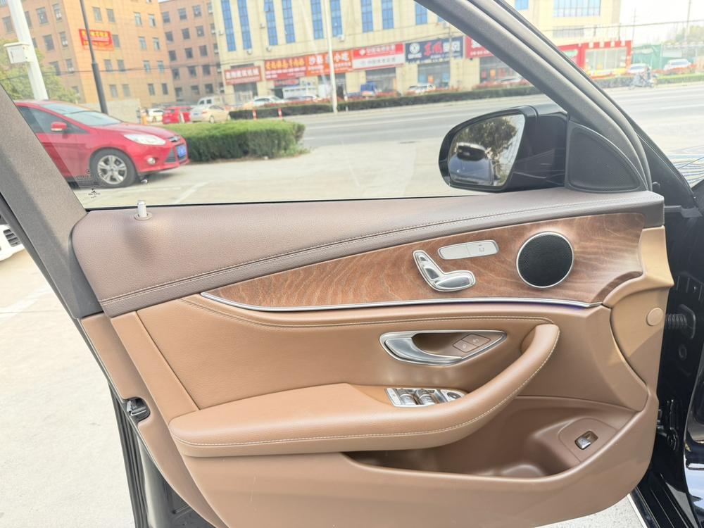 Mercedes-Benz Mercedes-Benz E-Class