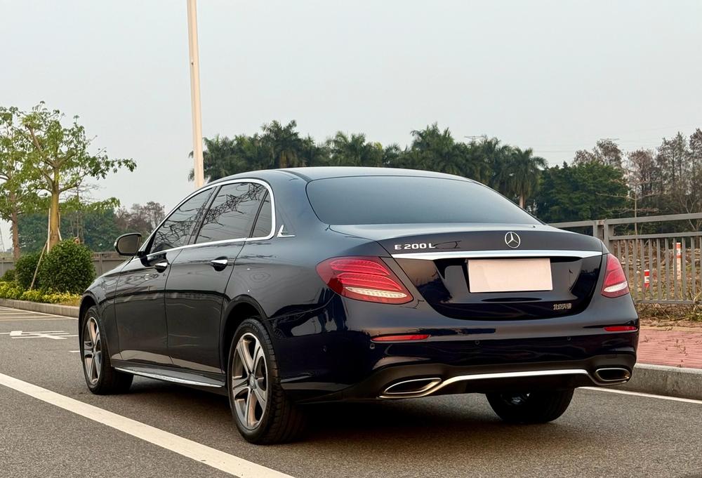 Mercedes-Benz Mercedes-Benz E-Class