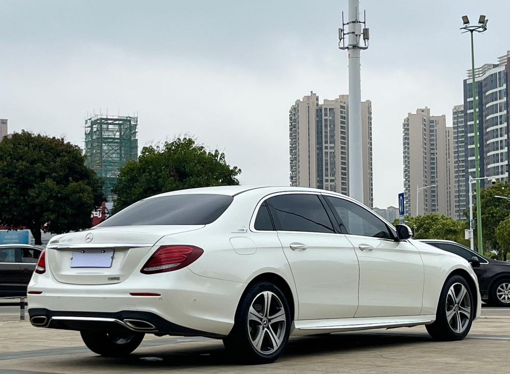 Mercedes-Benz Mercedes-Benz E-Class