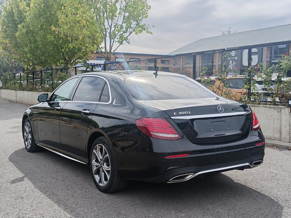 Mercedes-Benz Mercedes-Benz E-Class