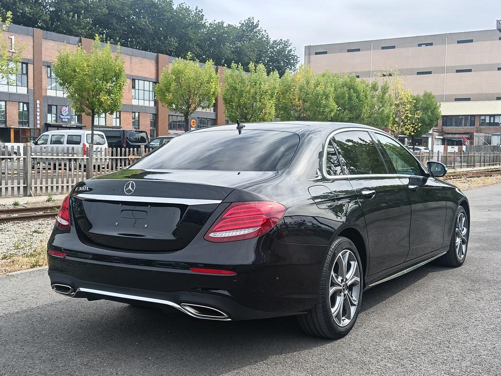 Mercedes-Benz Mercedes-Benz E-Class