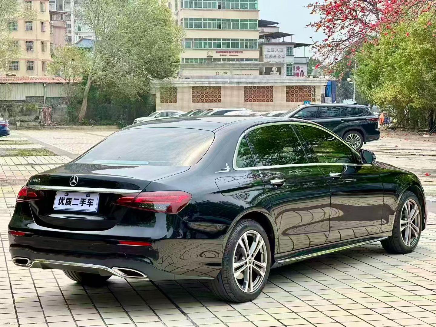 Mercedes-Benz Mercedes-Benz E-Class