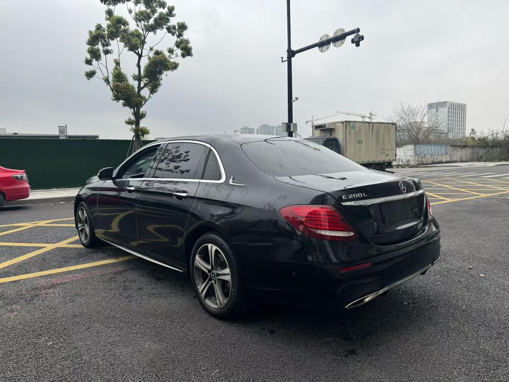 Mercedes-Benz Mercedes-Benz E-Class