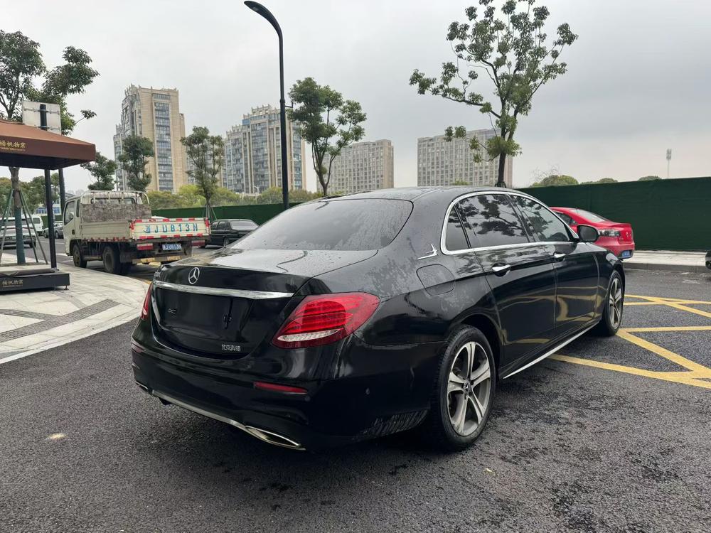 Mercedes-Benz Mercedes-Benz E-Class
