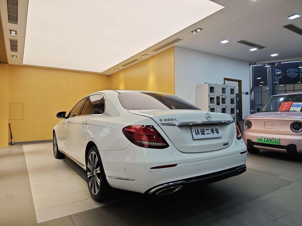 Mercedes-Benz Mercedes-Benz E-Class
