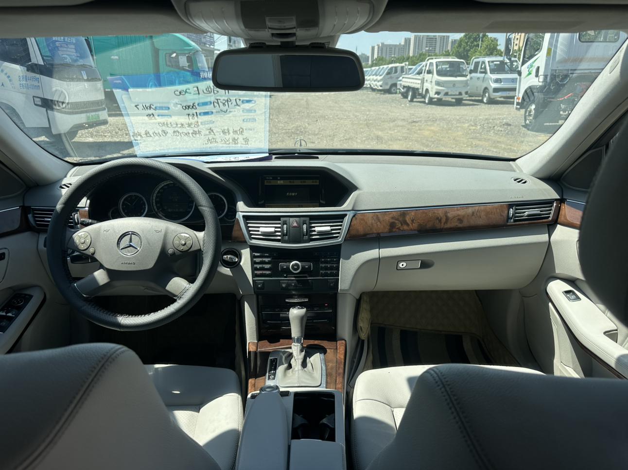 Mercedes-Benz Mercedes-Benz E-Class