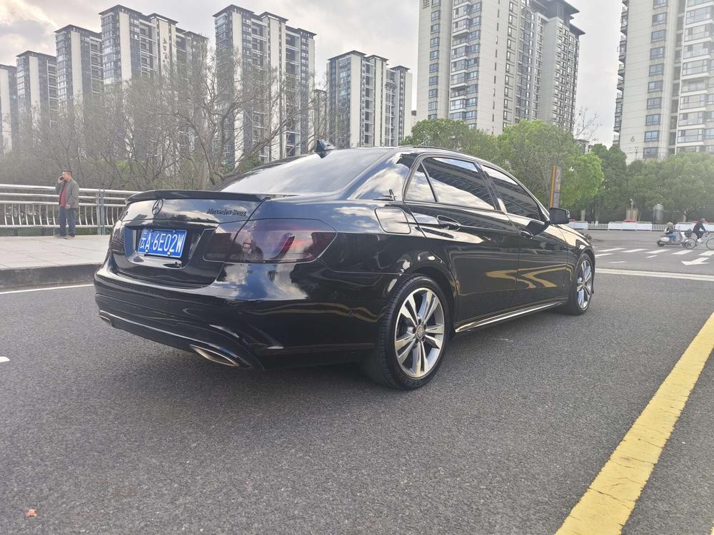 Mercedes-Benz Mercedes-Benz E-Class