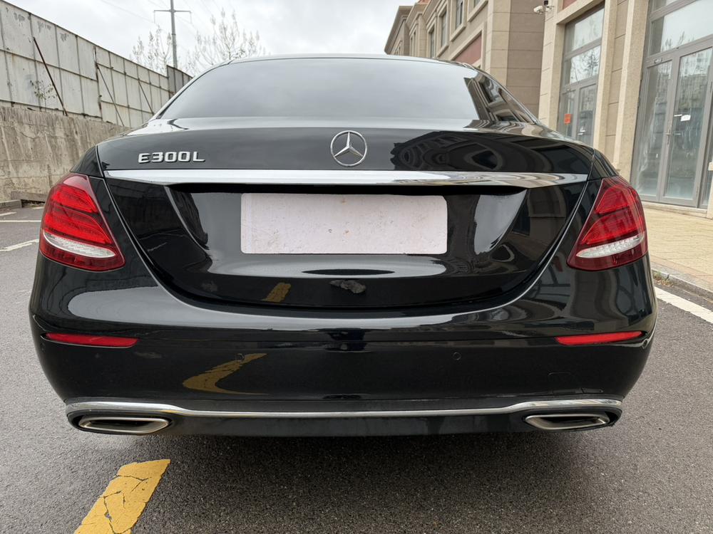 Mercedes-Benz Mercedes-Benz E-Class