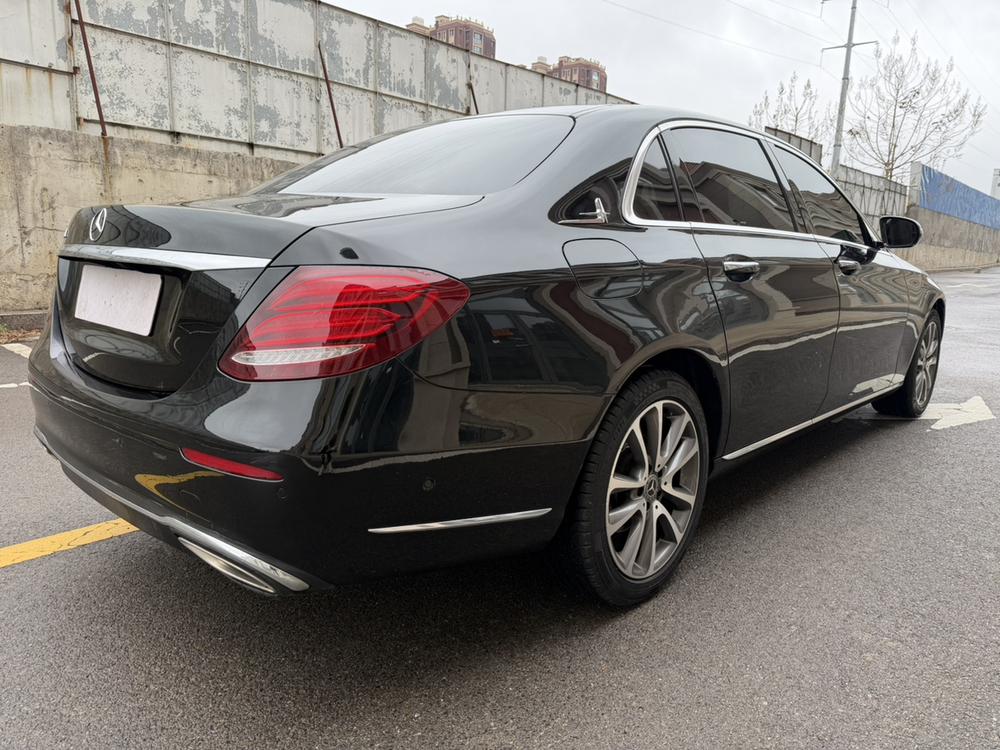 Mercedes-Benz Mercedes-Benz E-Class
