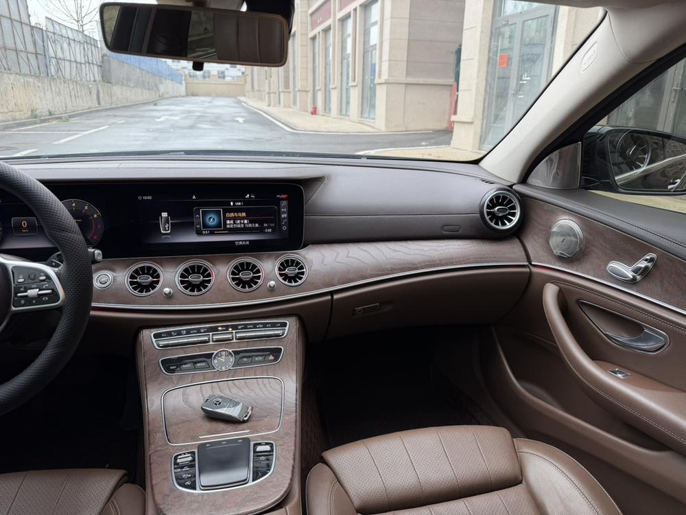 Mercedes-Benz Mercedes-Benz E-Class