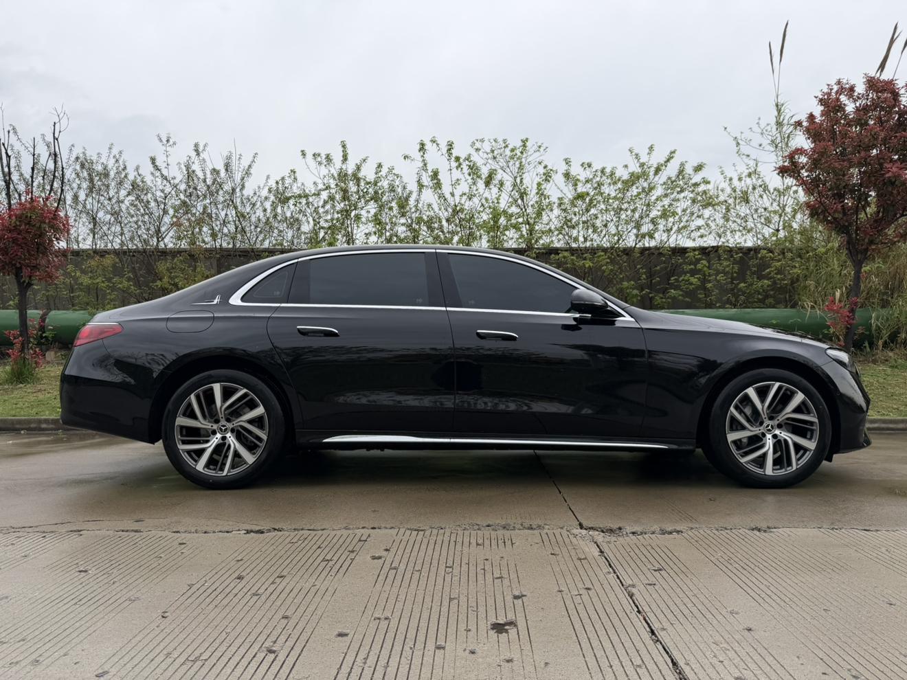Mercedes-Benz Mercedes-Benz E-Class