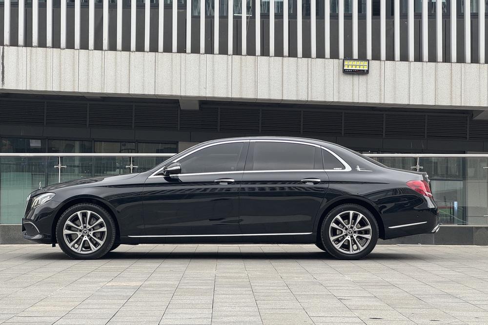Mercedes-Benz Mercedes-Benz E-Class