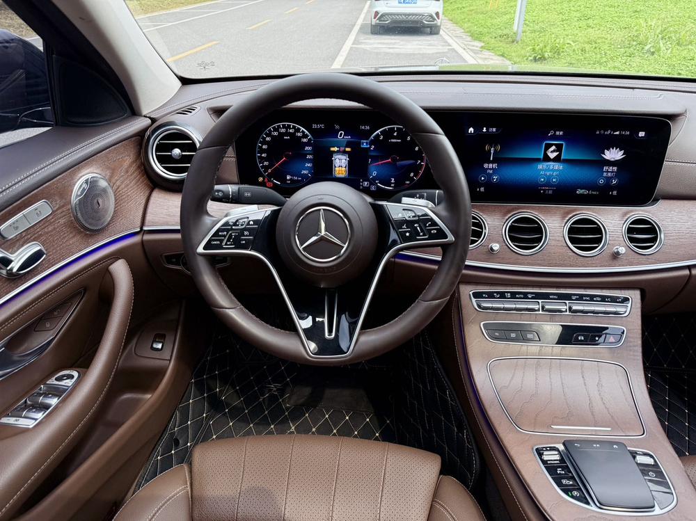 Mercedes-Benz Mercedes-Benz E-Class