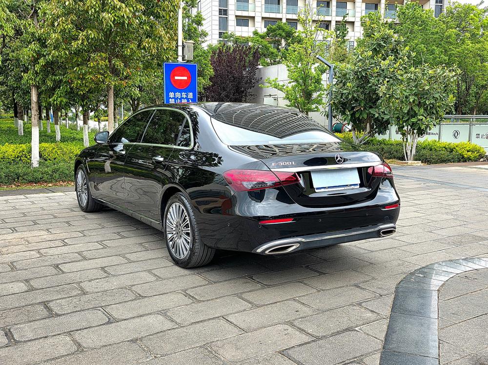 Mercedes-Benz Mercedes-Benz E-Class