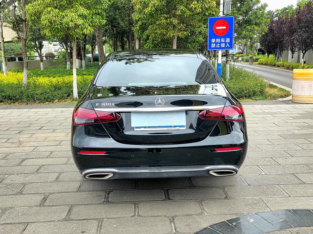 Mercedes-Benz Mercedes-Benz E-Class