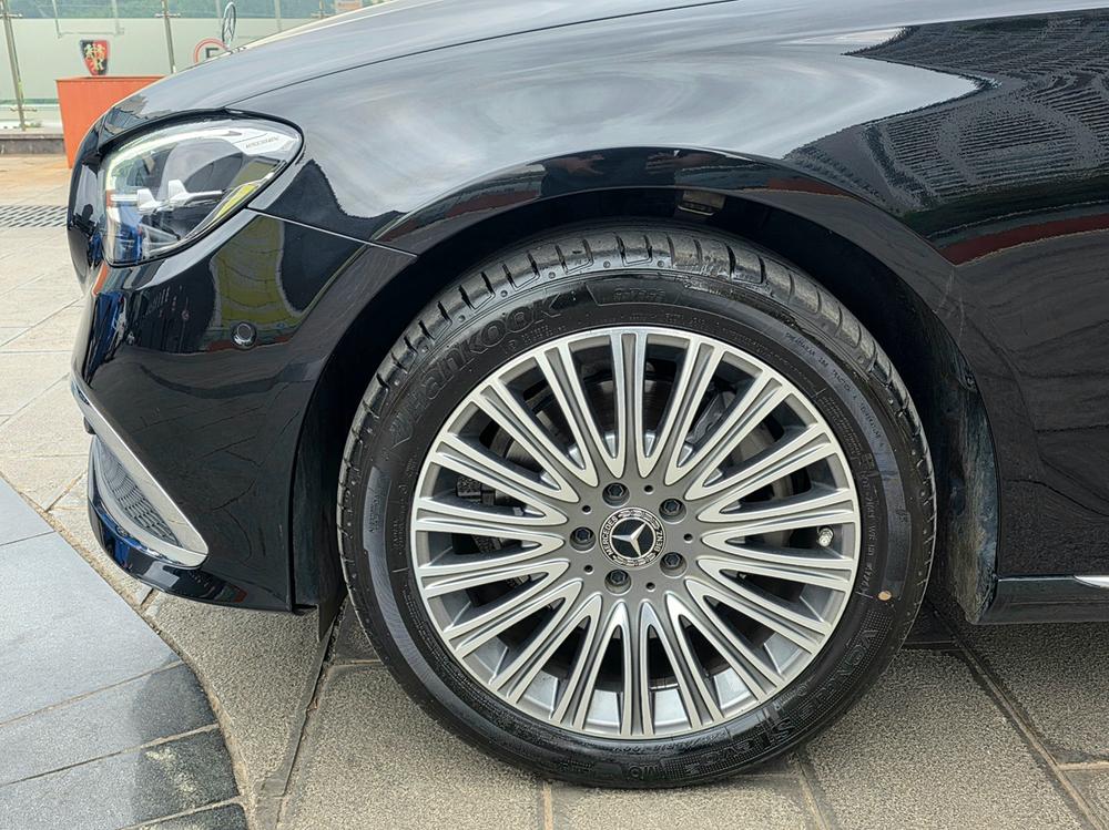 Mercedes-Benz Mercedes-Benz E-Class
