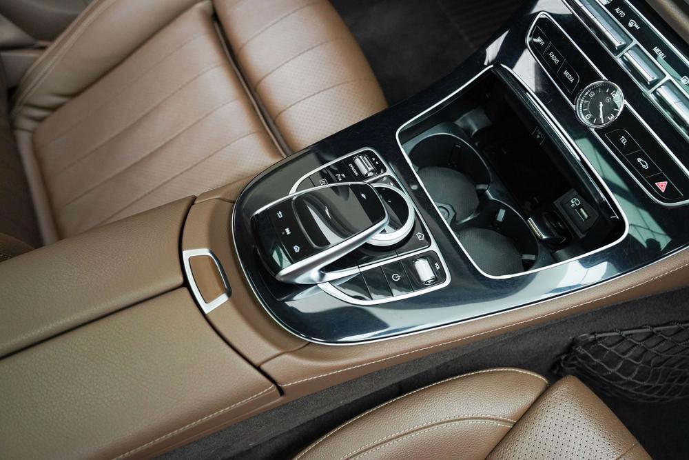 Mercedes-Benz Mercedes-Benz E-Class