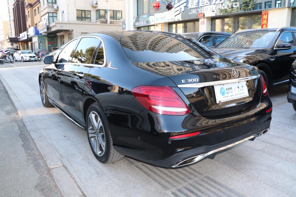 Mercedes-Benz Mercedes-Benz E-Class
