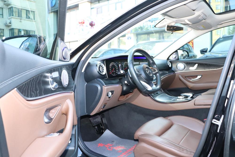 Mercedes-Benz Mercedes-Benz E-Class